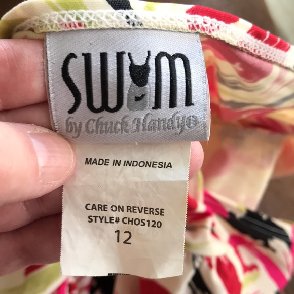 SWIM BY CHUCK HANDY ONE PIECE SUIT W/ LIGHT MESH TUMMY COVERAGE INSIDE SIZE 12 - Picture 5 of 7